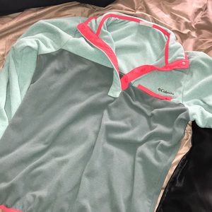 Columbia multi pullover (Large) Perfect condition